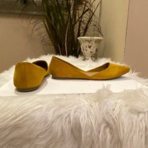 Time And Tru, Casual Flats, Size 81/2, Golden Brown